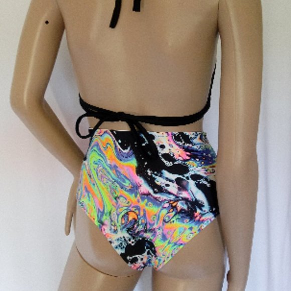 UV black light reactive Triangle top and shorts - Picture 4 of 5